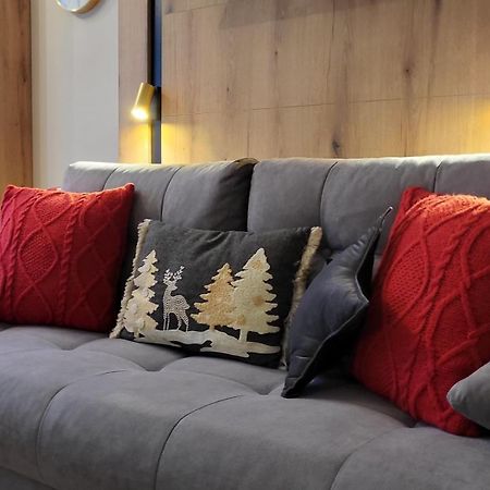 בורובץ Pinewood Ang Luxurious Apartment A32 מראה חיצוני תמונה