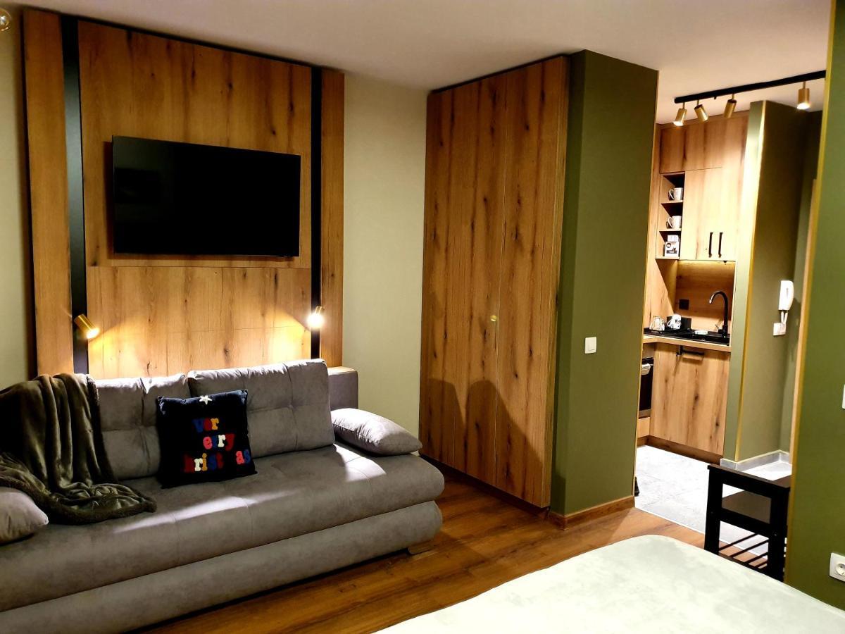 בורובץ Pinewood Ang Luxurious Apartment A32 מראה חיצוני תמונה